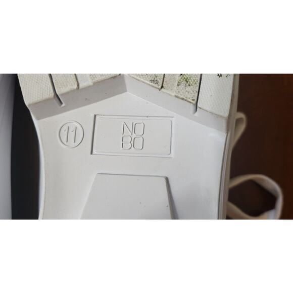 No Boundaries Womens Classic Lace up Canvas Sneaker Black with White Sole 11 - Picture 10 of 16